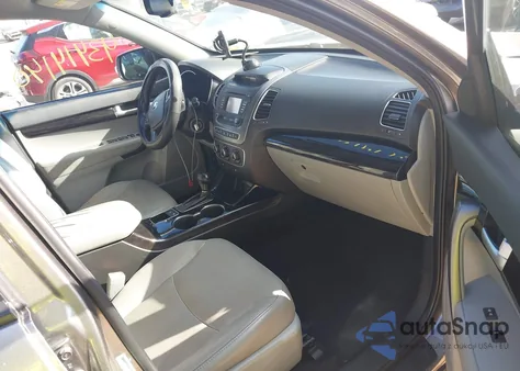 2015 Kia Sorento Lx z USA, uszkodzony, nr VIN 5XYKTCA65FG616431